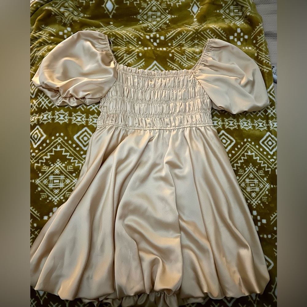 Boutique brand short bubble dress